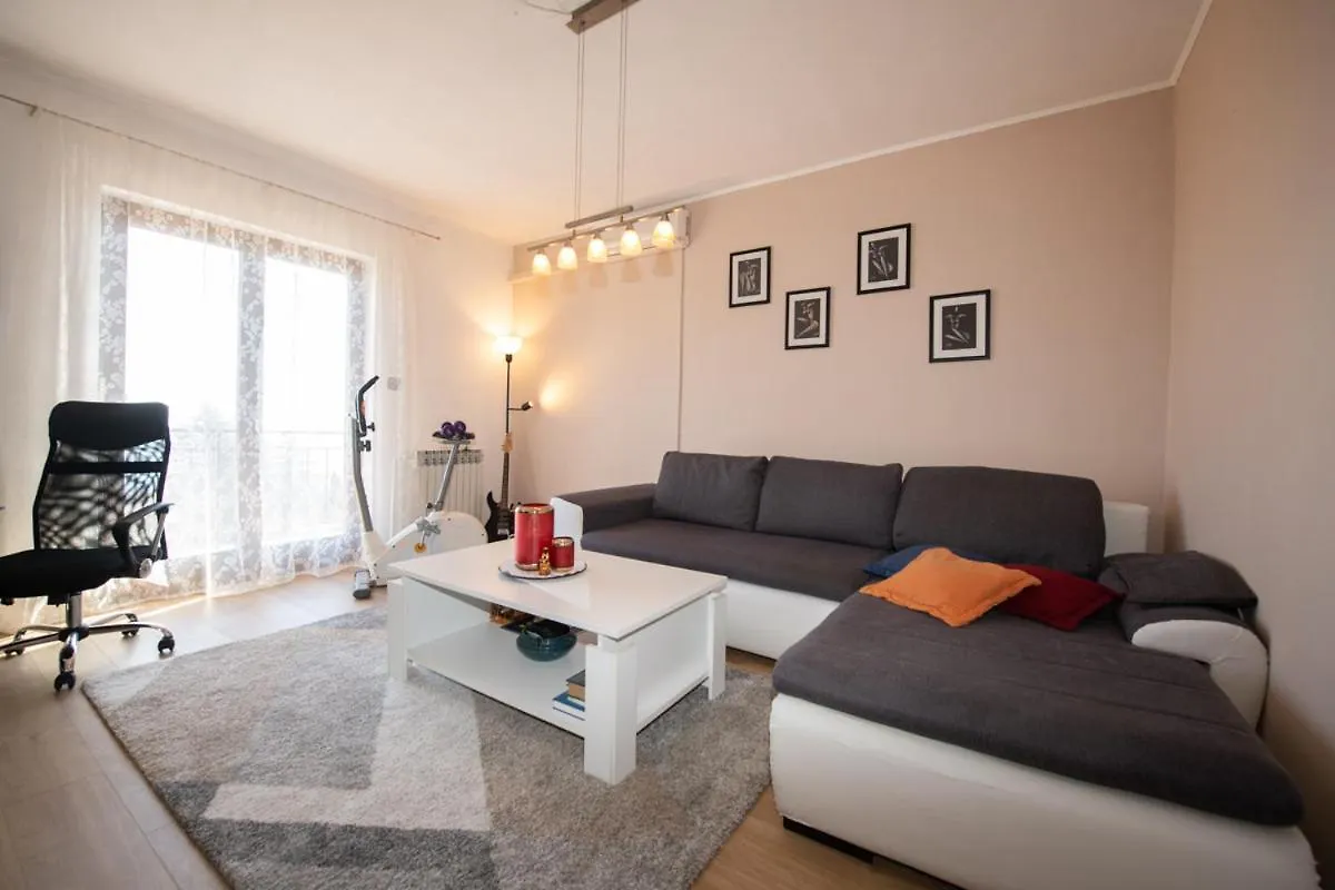 Apartman Elvis 0*, Lovran